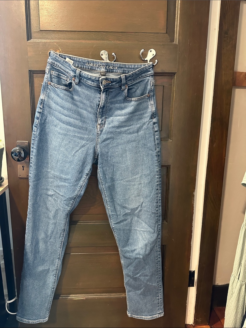 American Eagle Outfitters Light Wash Mom Jeans
